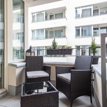 Apartment With Balcony Прага Екстер'єр фото