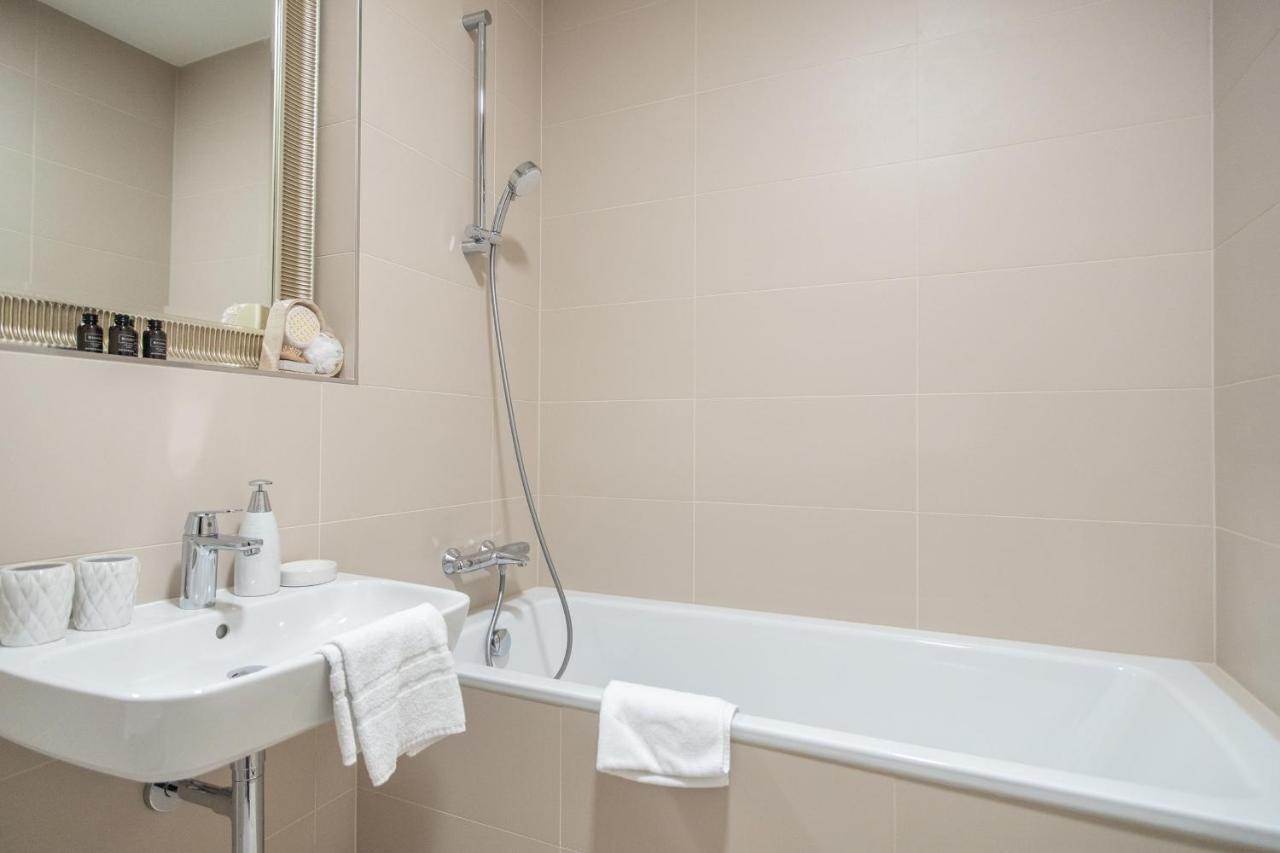 Apartment With Balcony Прага Екстер'єр фото
